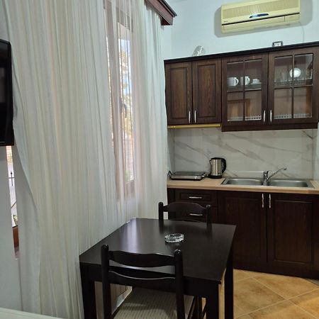 Vita Apartment - Spacious Garden And Balcony 5 Min To Beach & Center クサミル エクステリア 写真