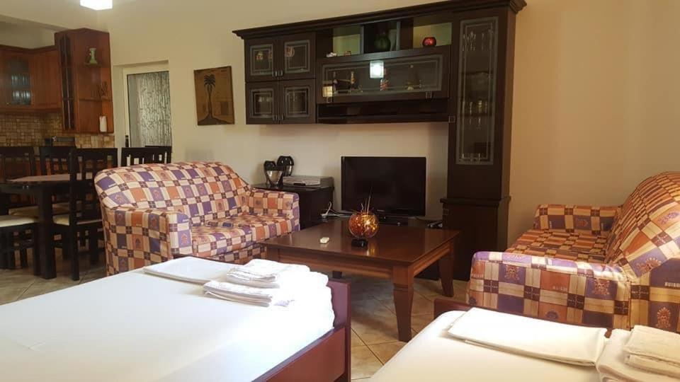 Vita Apartment - Spacious Garden And Balcony 5 Min To Beach & Center クサミル エクステリア 写真