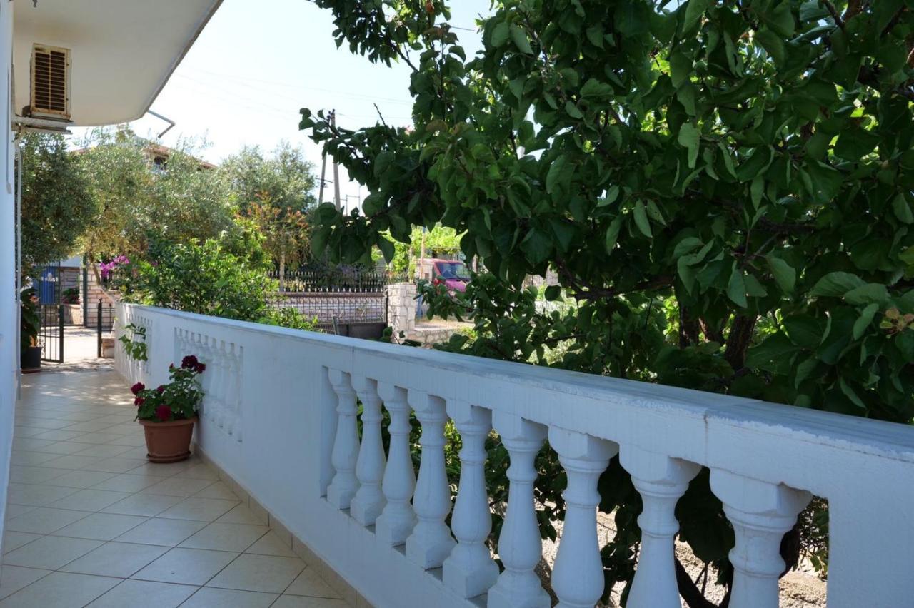 Vita Apartment - Spacious Garden And Balcony 5 Min To Beach & Center クサミル エクステリア 写真