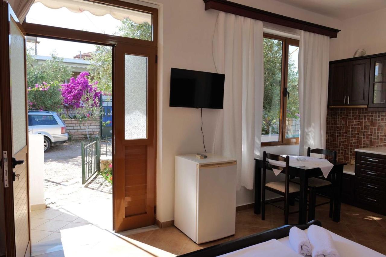 Vita Apartment - Spacious Garden And Balcony 5 Min To Beach & Center クサミル エクステリア 写真