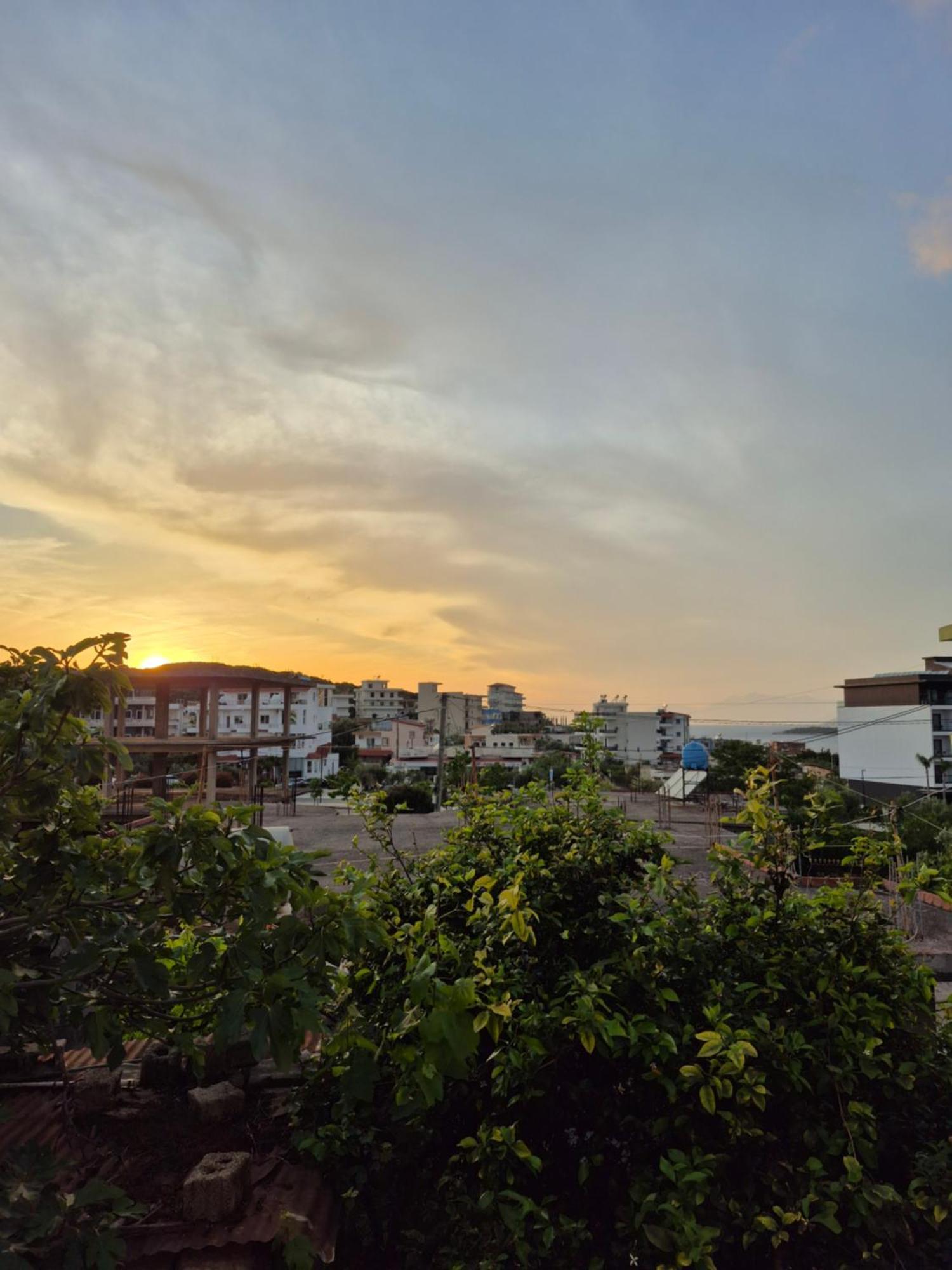 Vita Apartment - Spacious Garden And Balcony 5 Min To Beach & Center クサミル エクステリア 写真